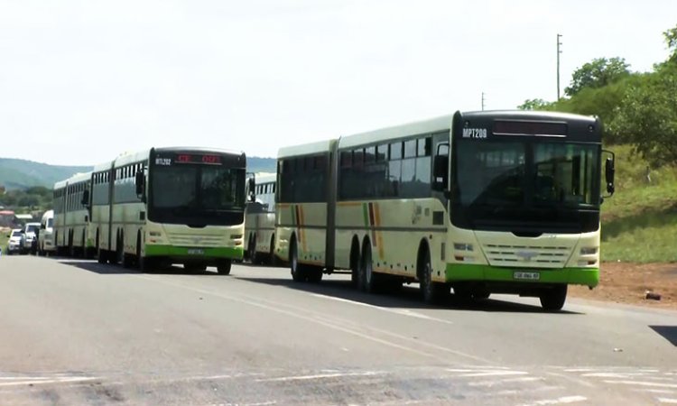 Maputo recebe vinte e dois autocarros articulados com problemas de vias de acesso